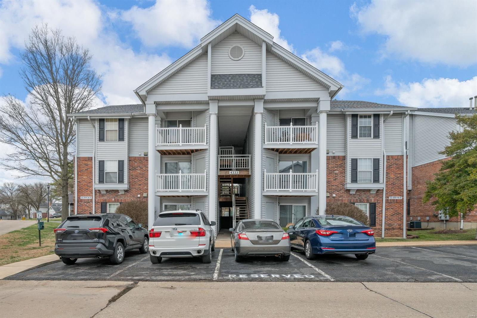 4333 Arrow tree Drive Unit: L