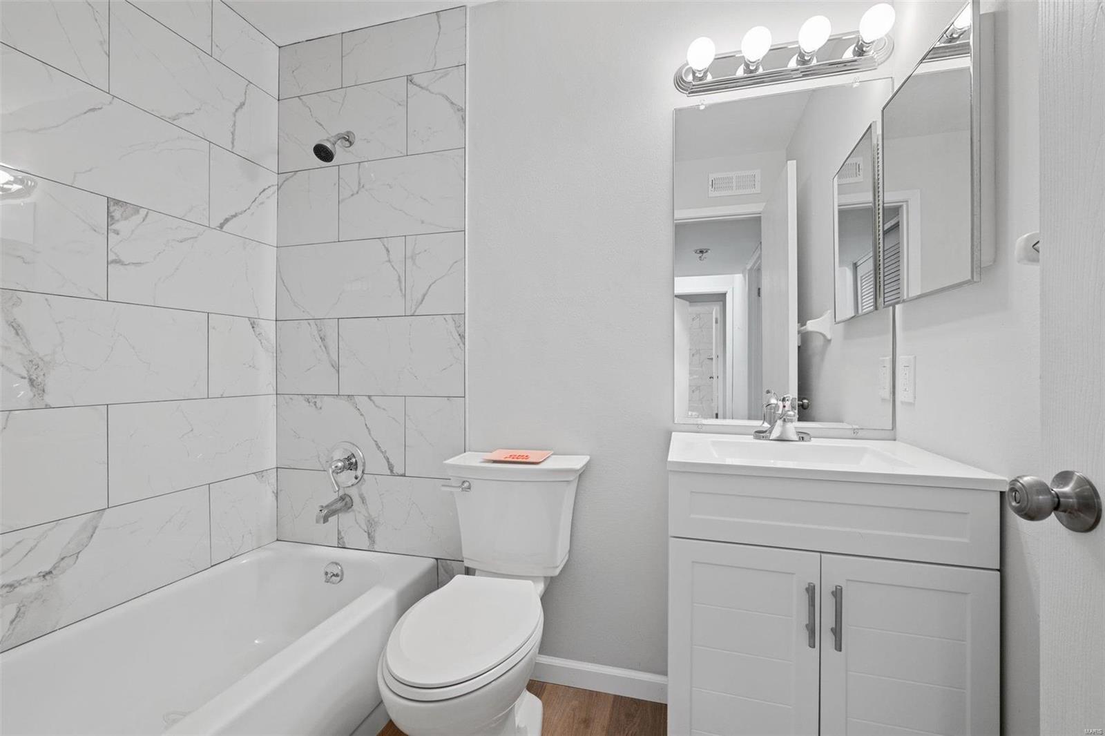 4333 Arrow tree Drive Unit: L