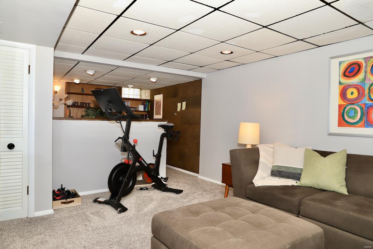 6114 Arendes Drive Drive