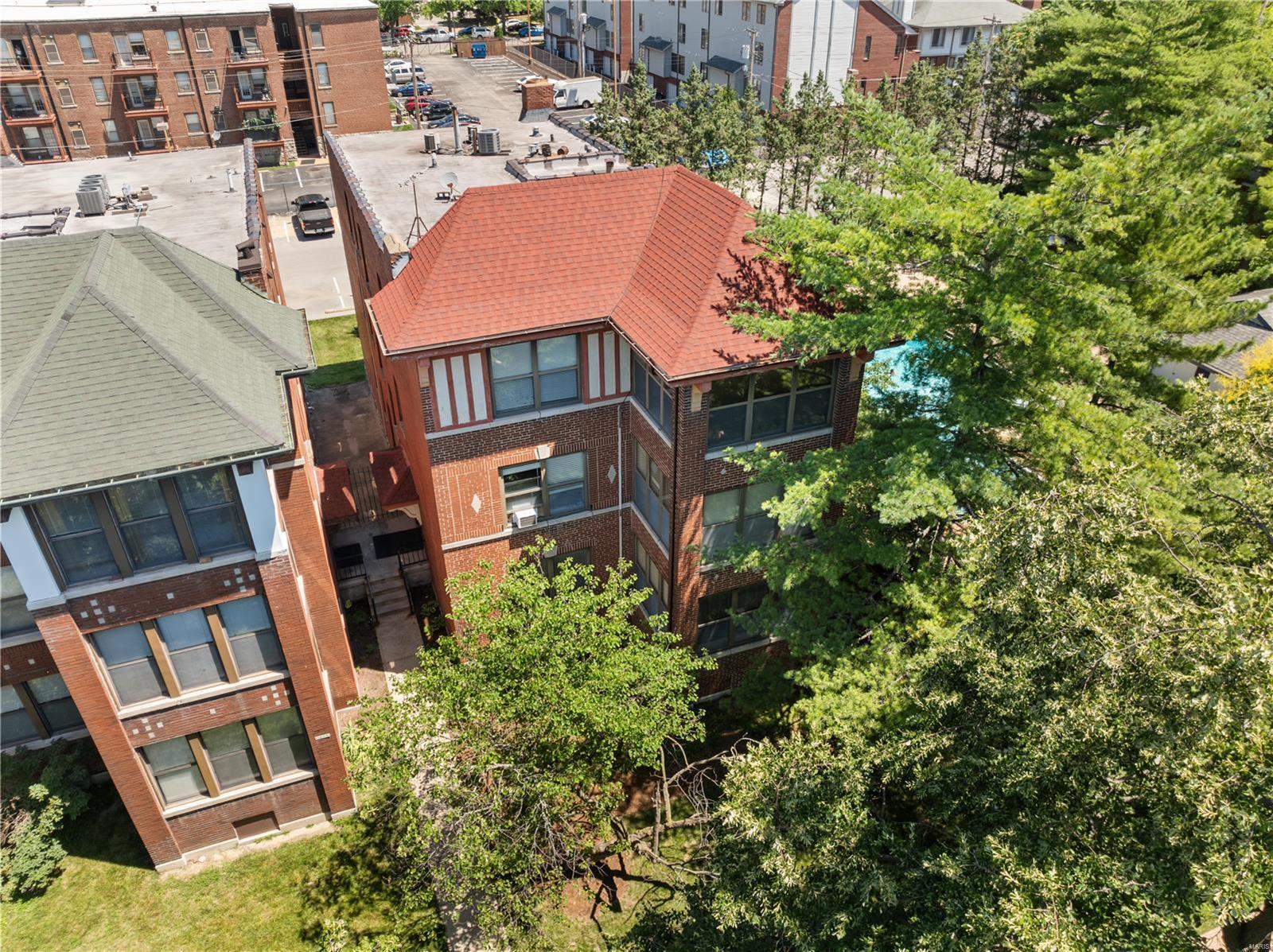 5653 Waterman Boulevard Unit: 22