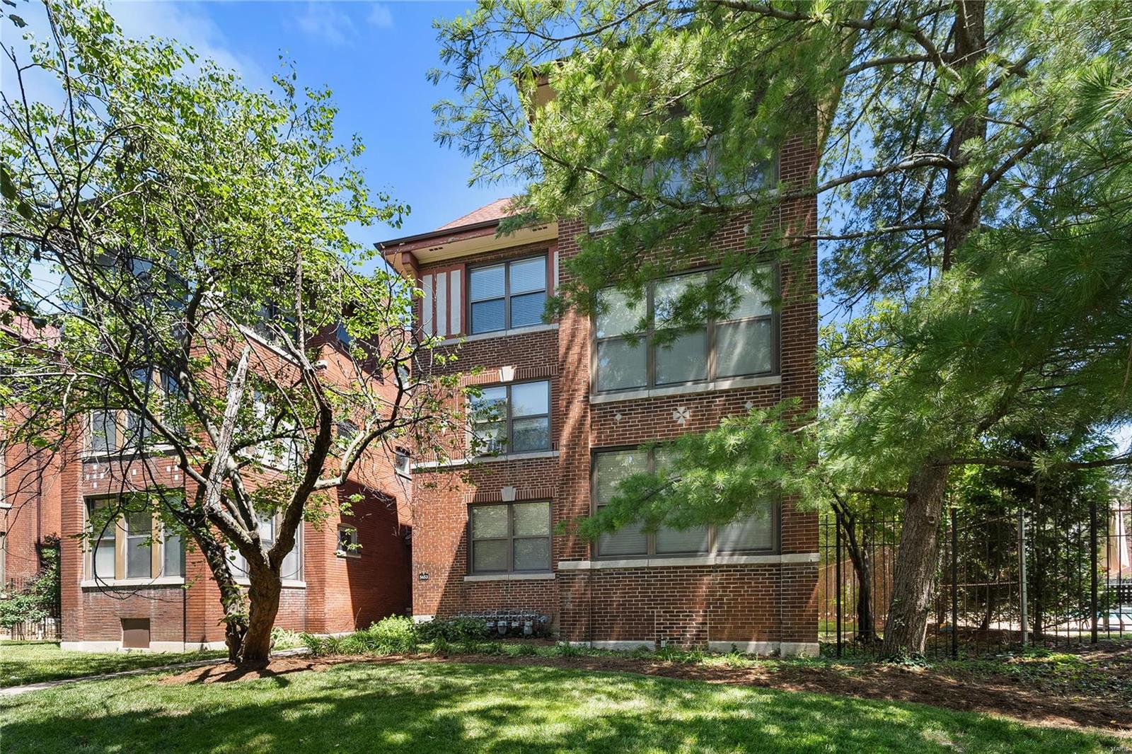 5653 Waterman Boulevard Unit: 22