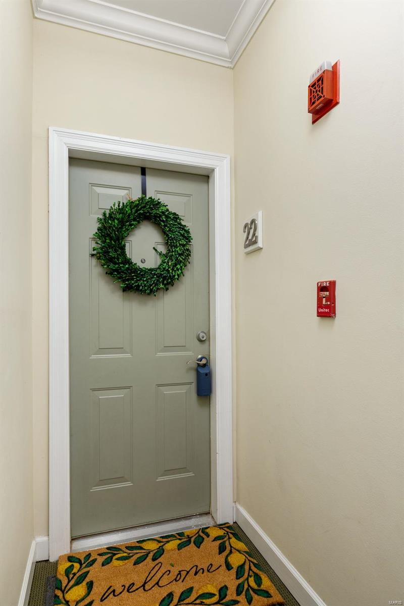 5653 Waterman Boulevard Unit: 22