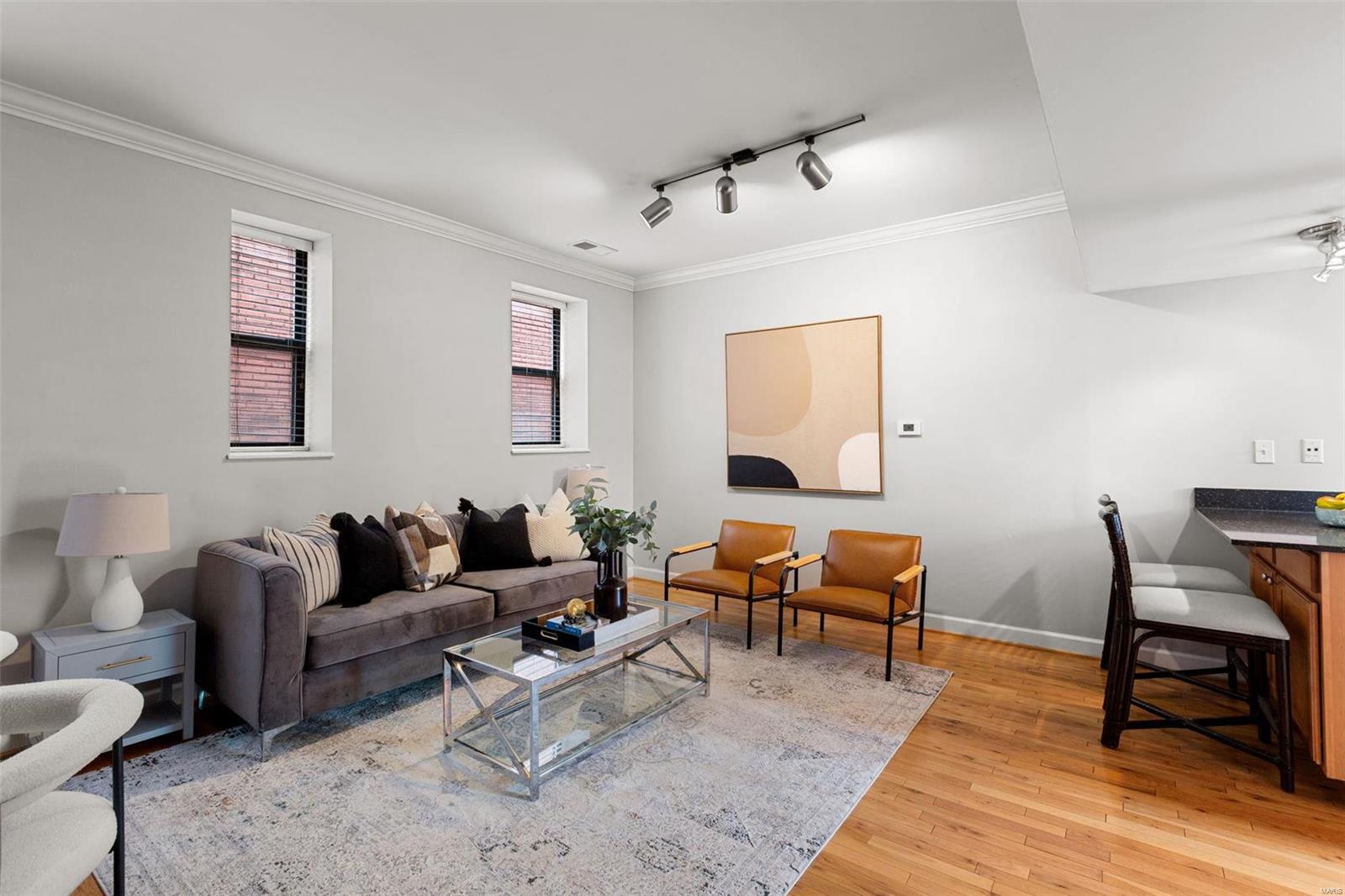 5653 Waterman Boulevard Unit: 22