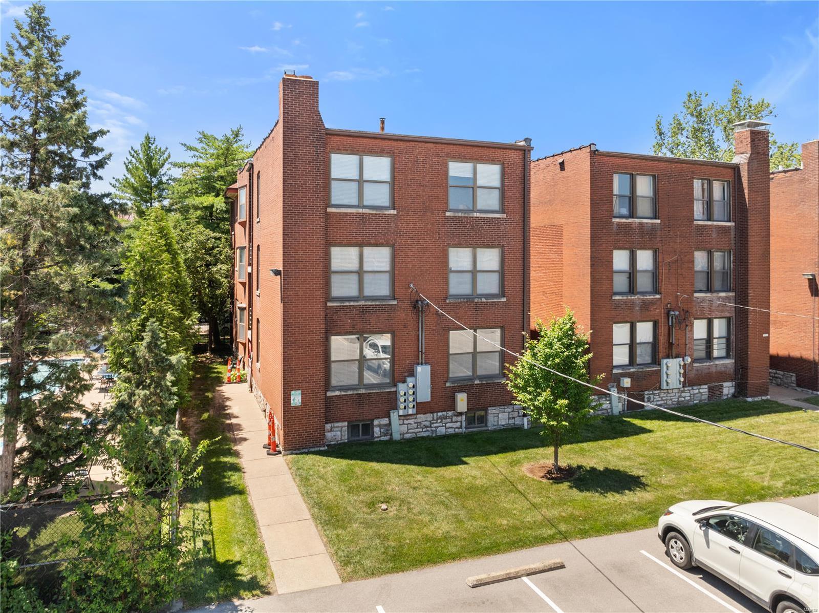 5653 Waterman Boulevard Unit: 22