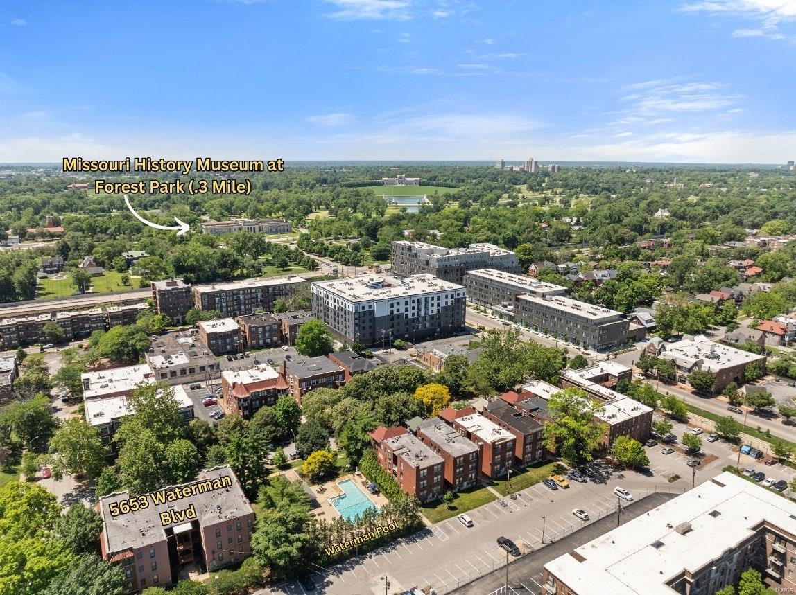 5653 Waterman Boulevard Unit: 22