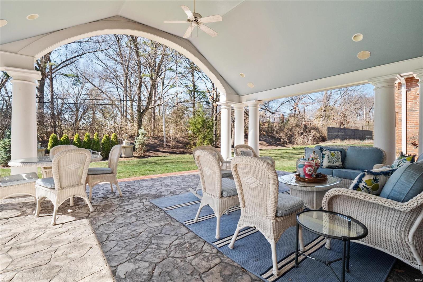 8 Huntleigh Woods