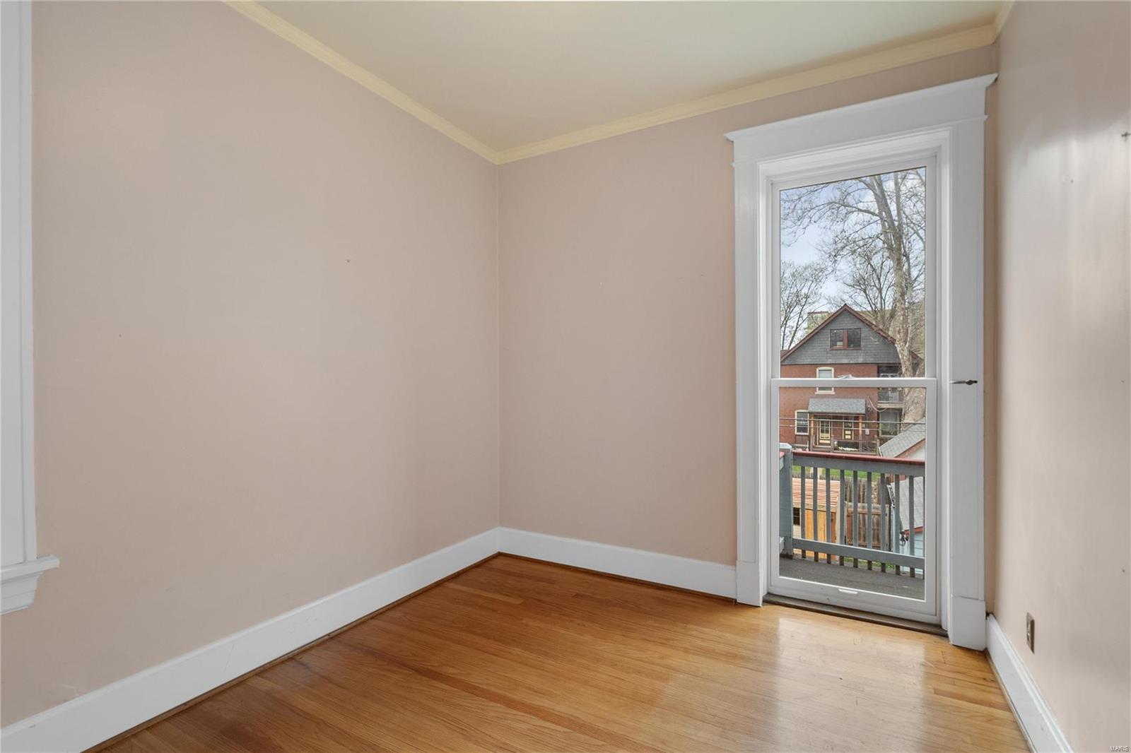 6123 Kingsbury Avenue