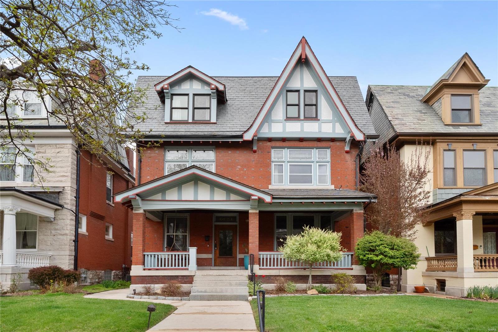 6123 Kingsbury Avenue