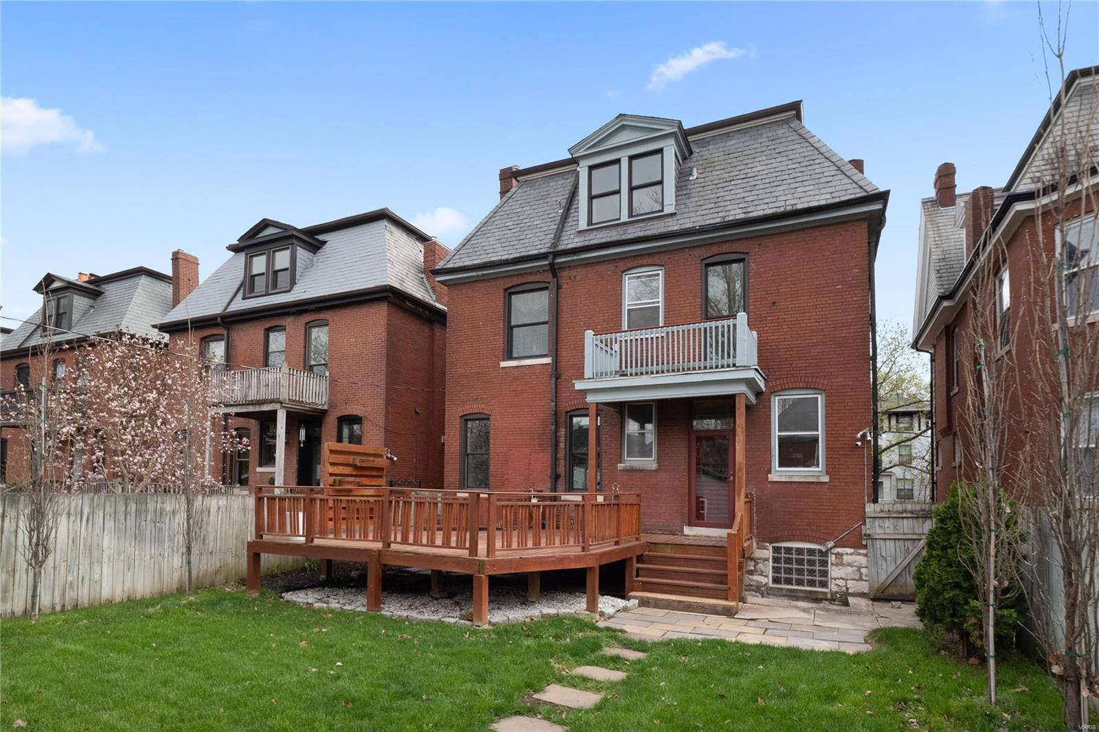 6123 Kingsbury Avenue