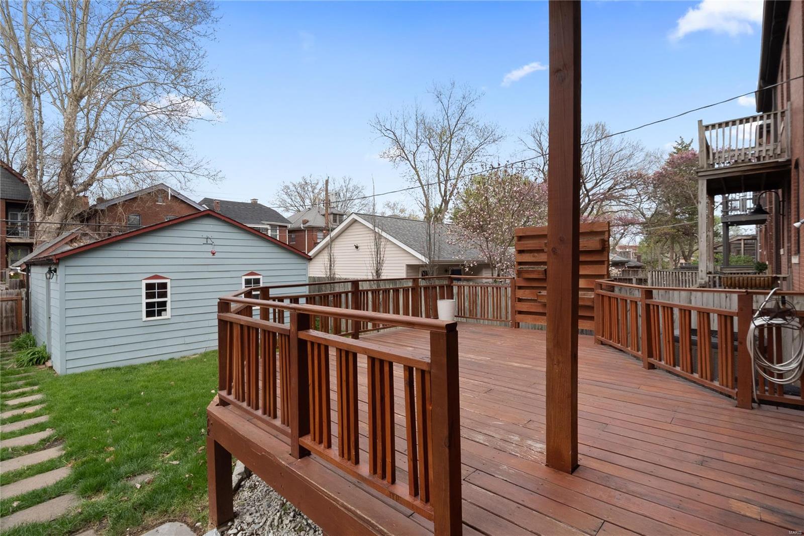 6123 Kingsbury Avenue