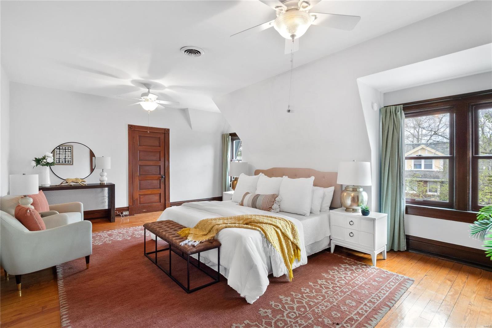 6123 Kingsbury Avenue