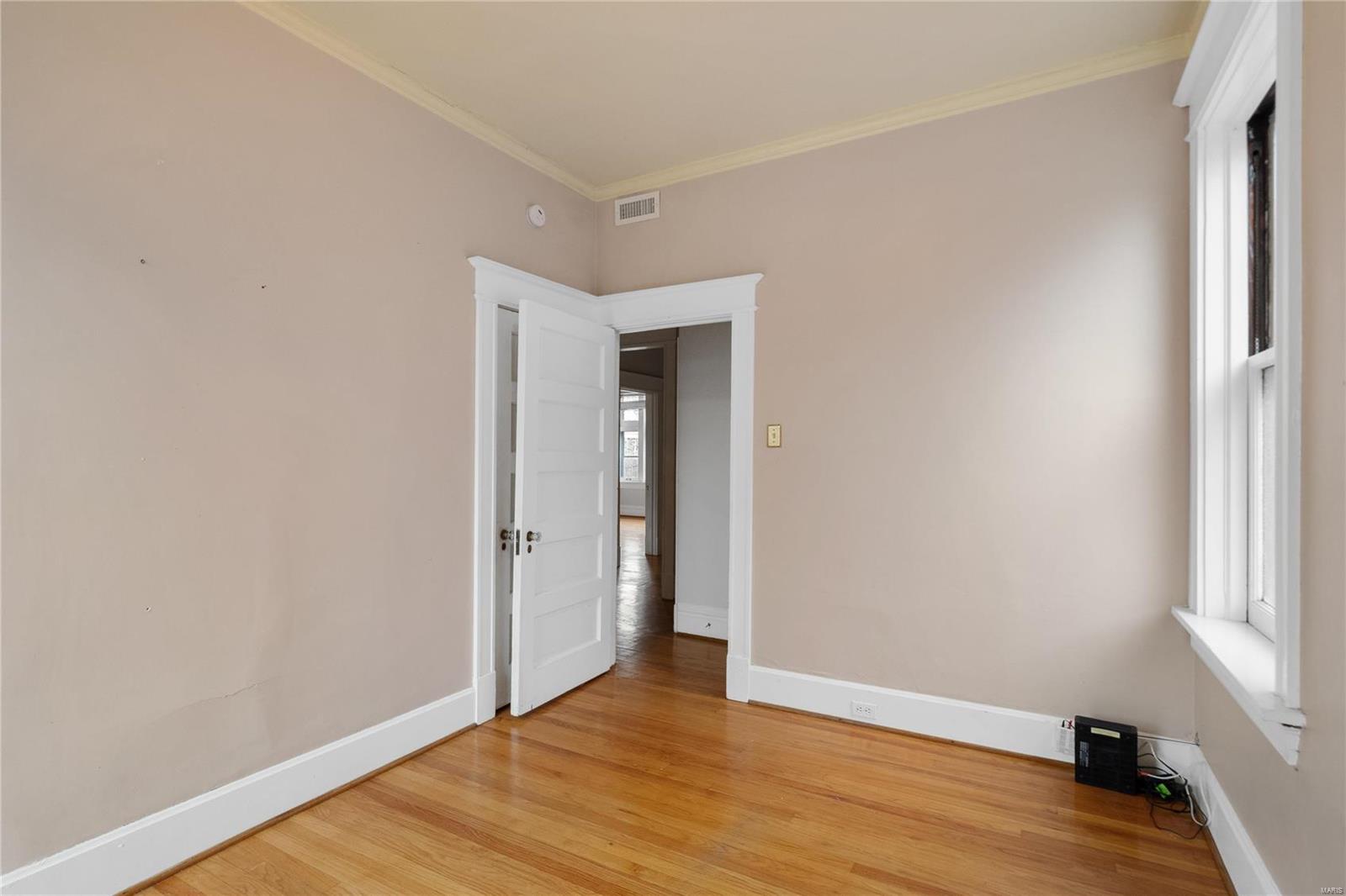 6123 Kingsbury Avenue