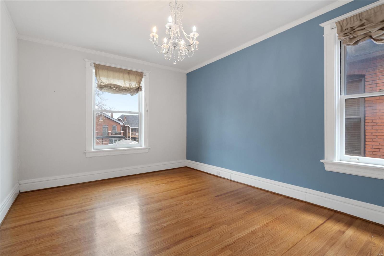 6123 Kingsbury Avenue