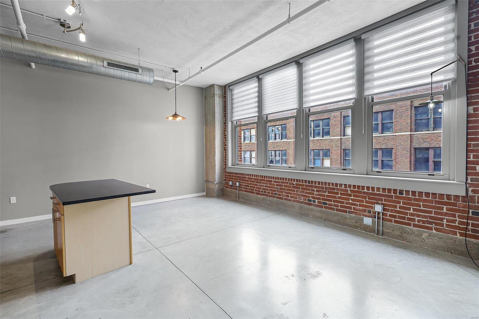 1627 Locust Street Unit: 304