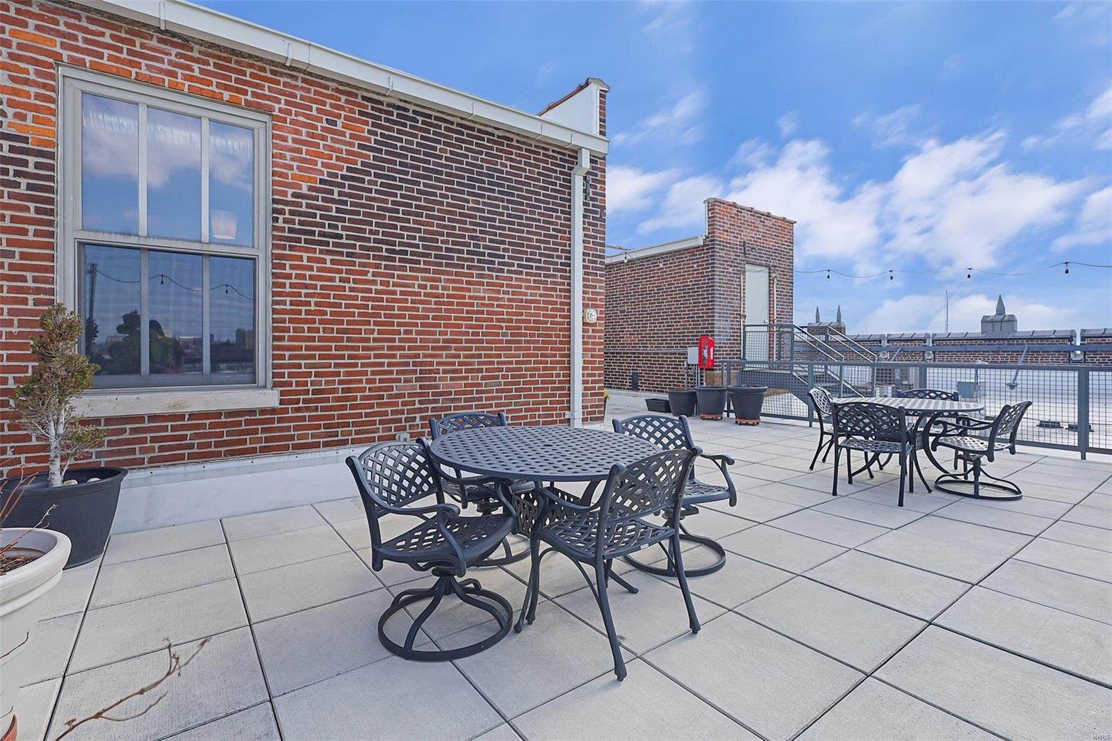 1627 Locust Street Unit: 304