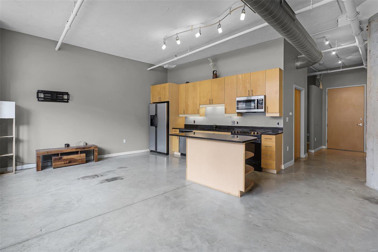 1627 Locust Street Unit: 304