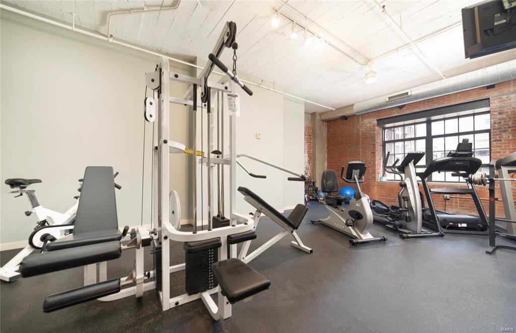 1627 Locust Street Unit: 304