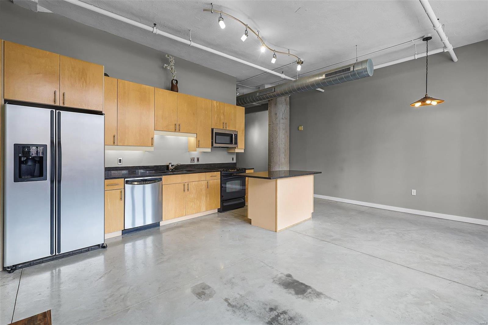 1627 Locust Street Unit: 304