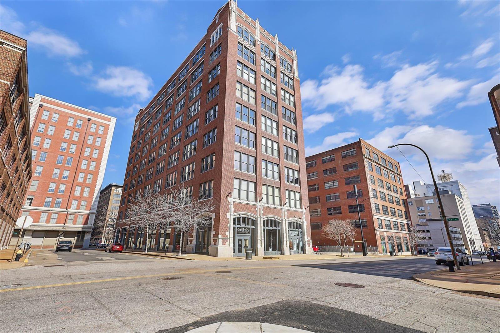 1627 Locust Street Unit: 304