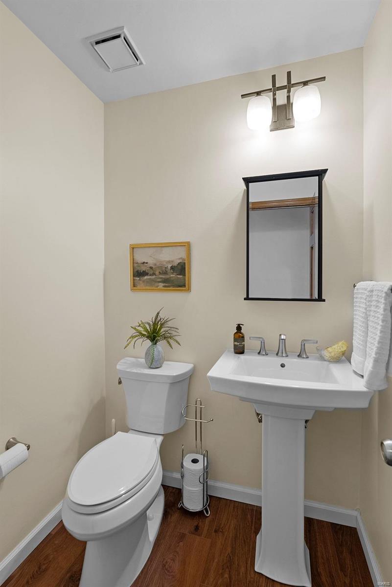 416 Oriole Hill Court