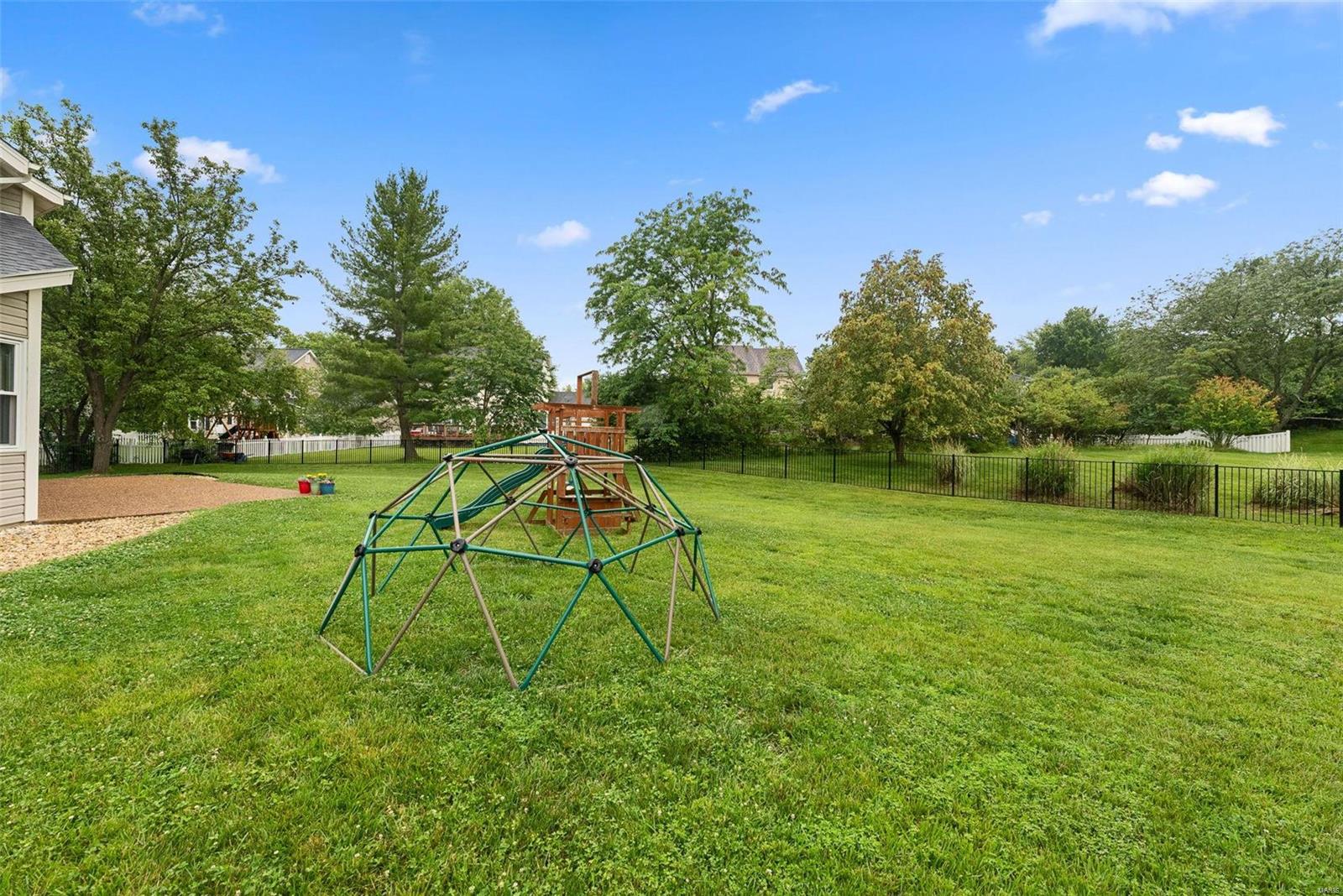 416 Oriole Hill Court