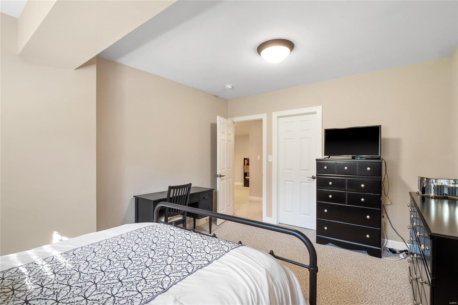 924 Chesterfield Villas Circle