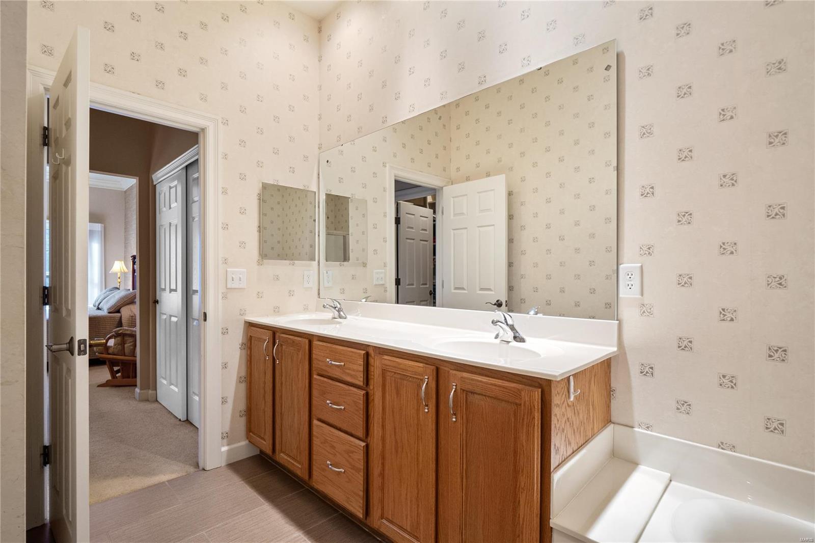 924 Chesterfield Villas Circle