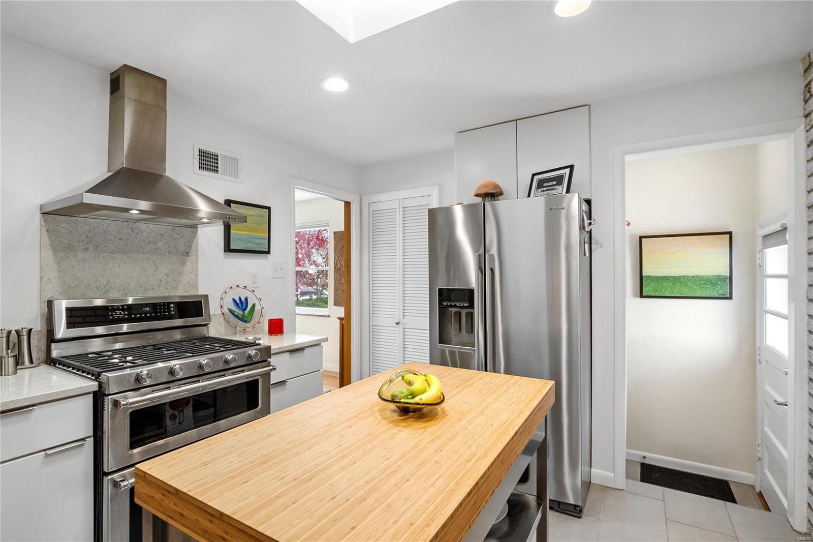 9904 Kenyon Court