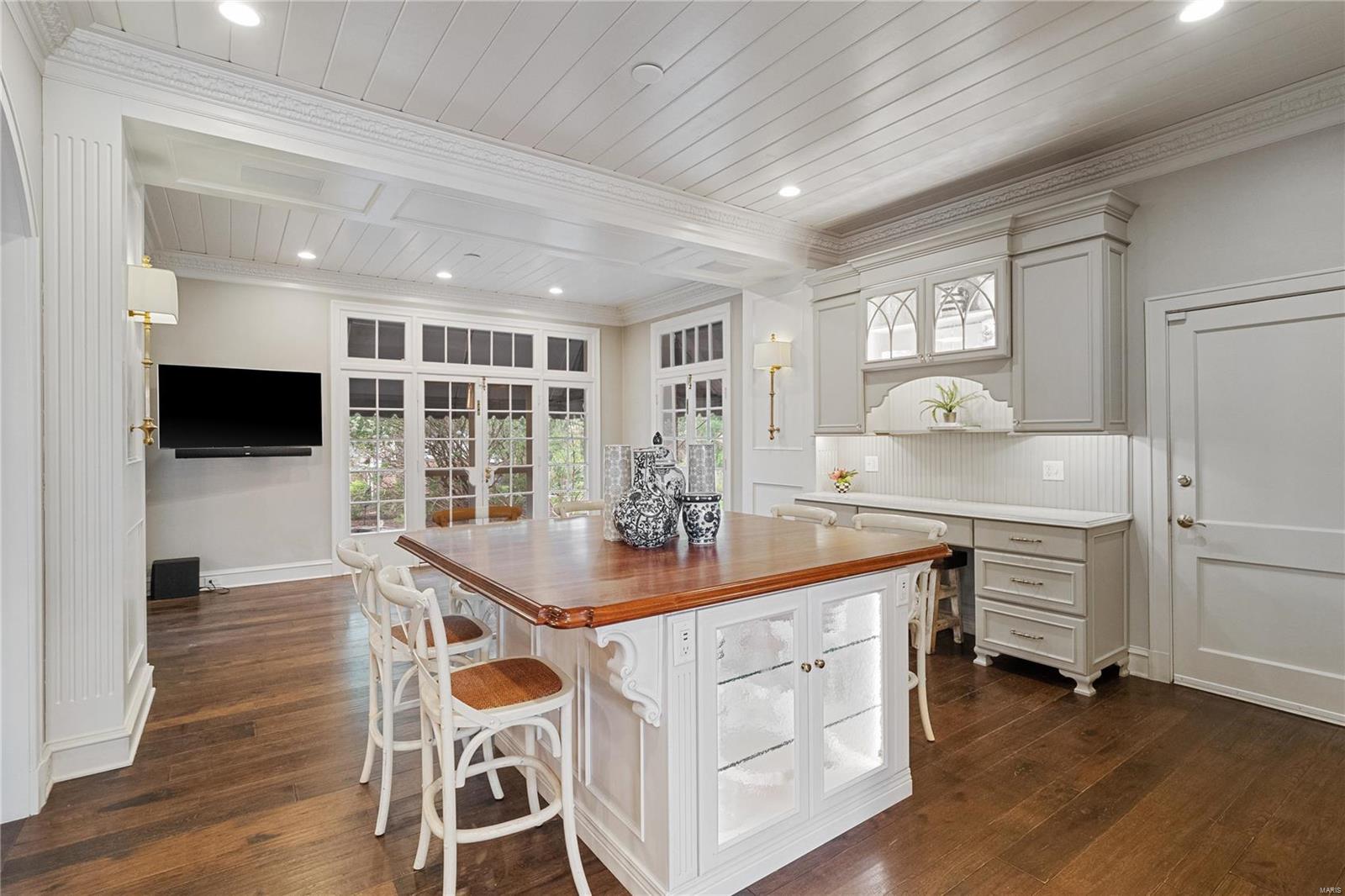 115 Hunters Grove Drive