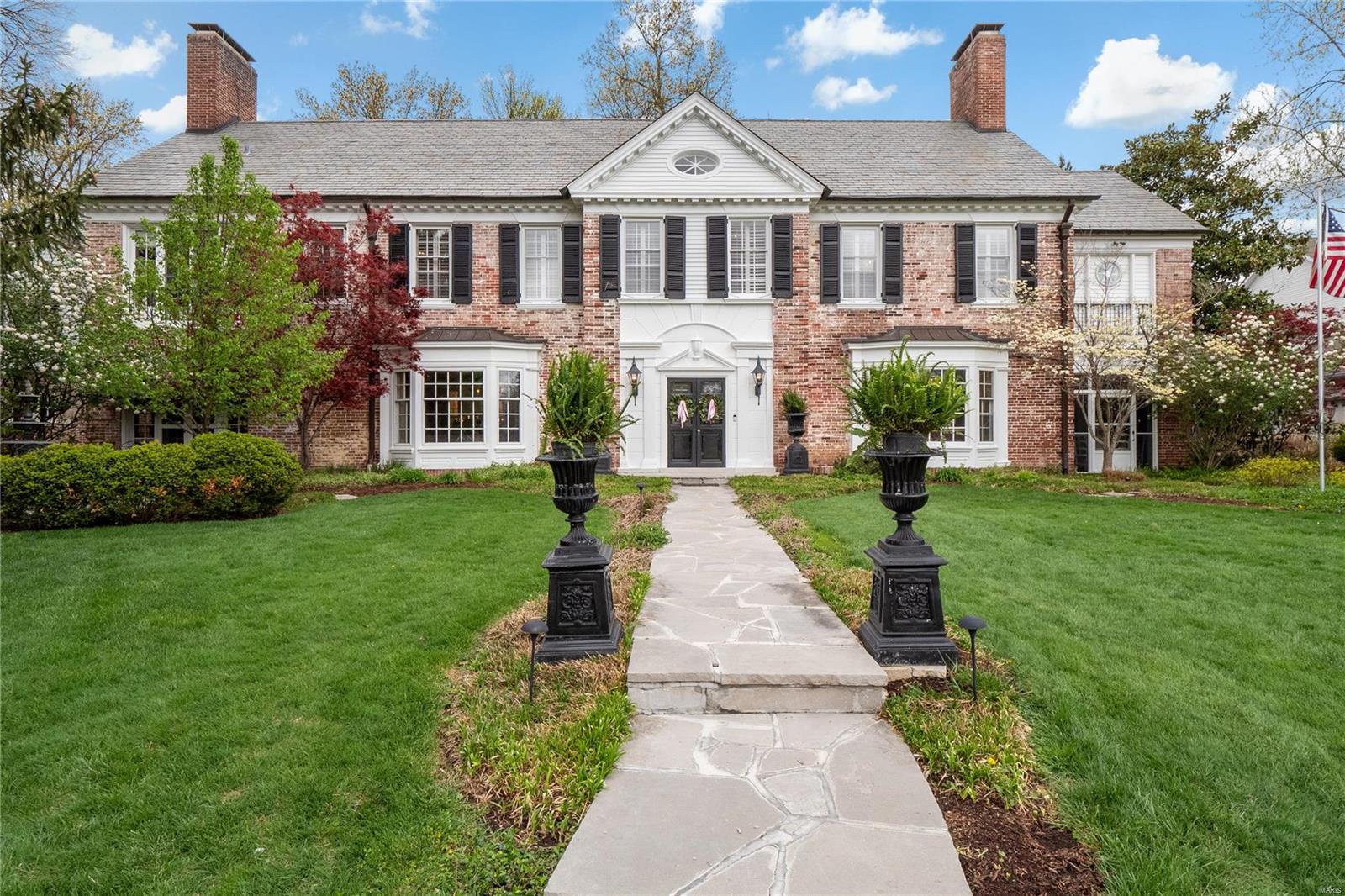 115 Hunters Grove Drive