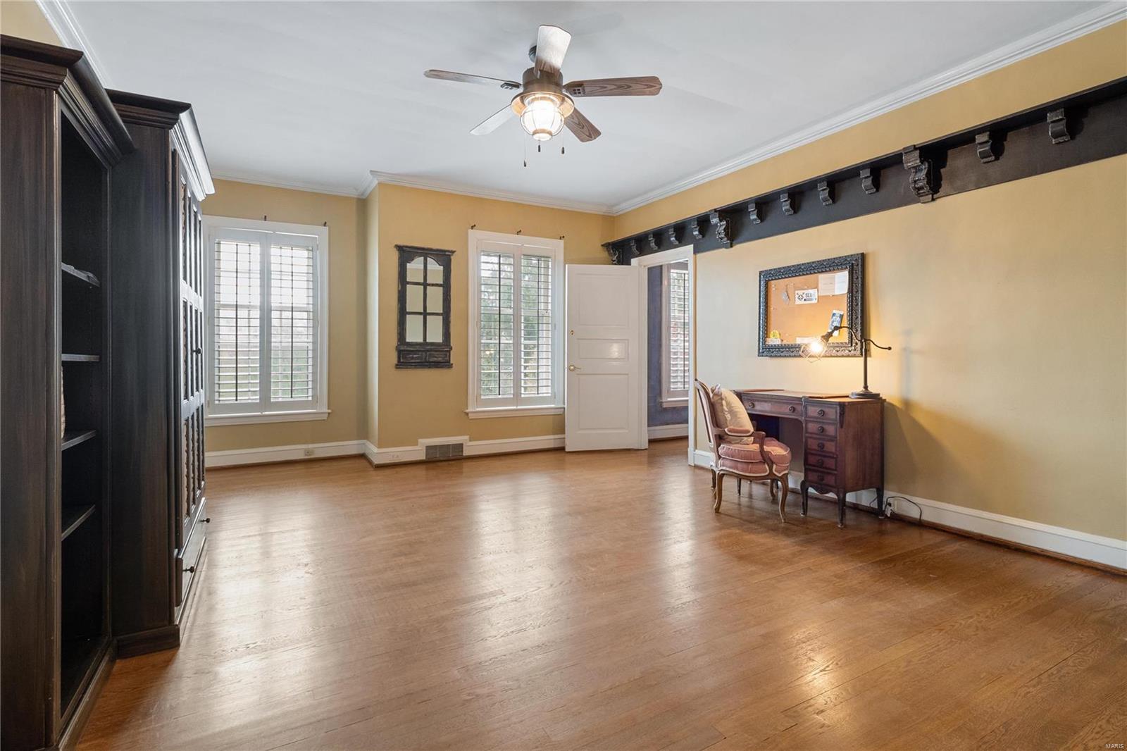 115 Hunters Grove Drive