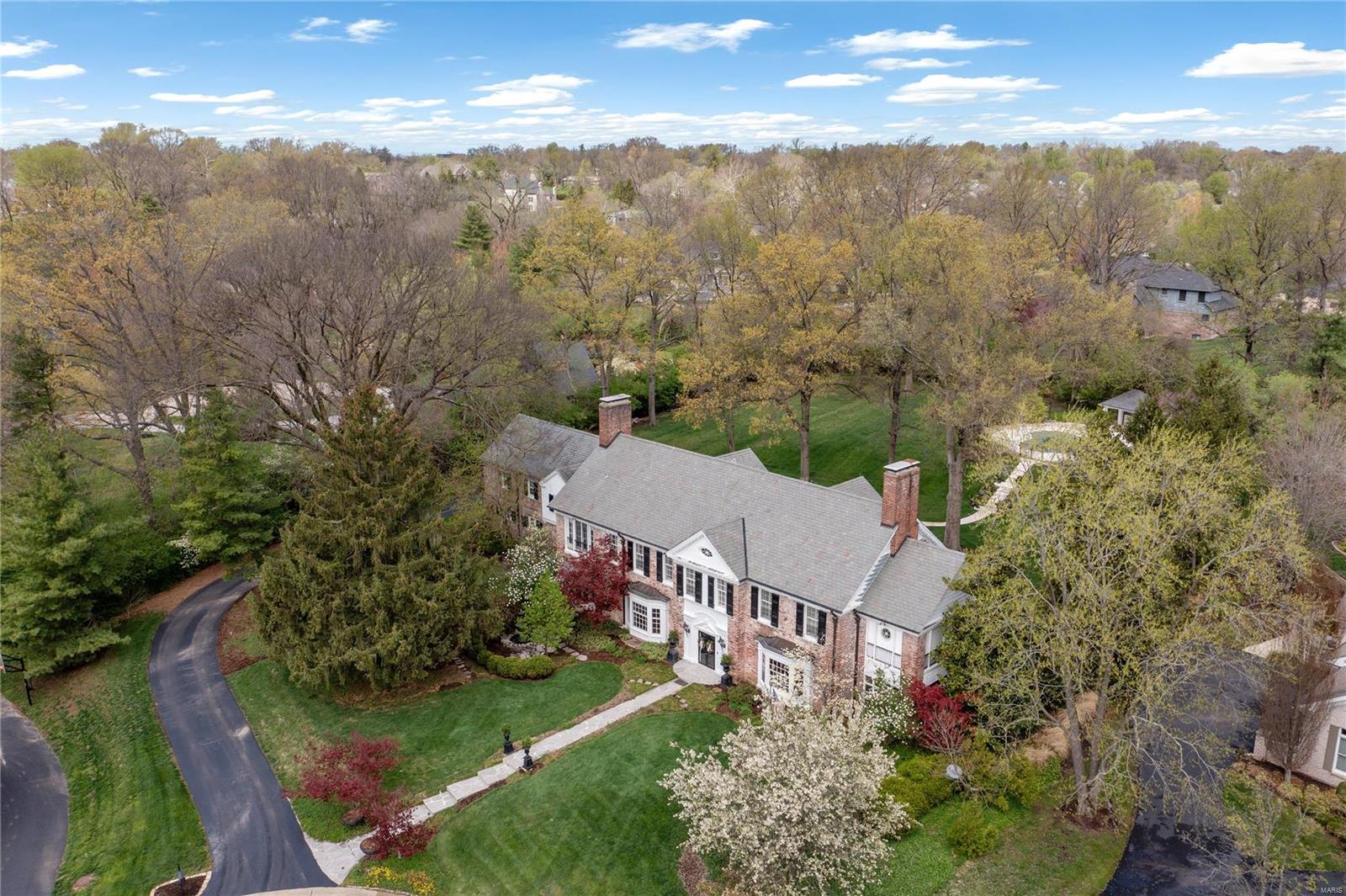 115 Hunters Grove Drive