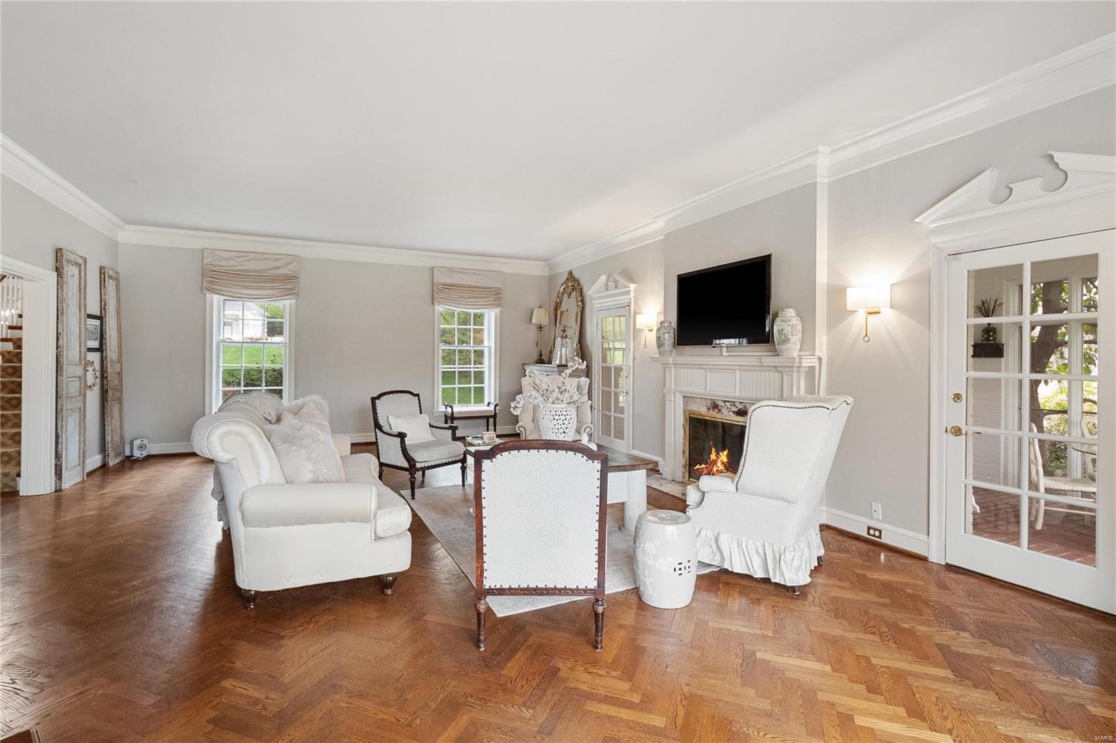 115 Hunters Grove Drive