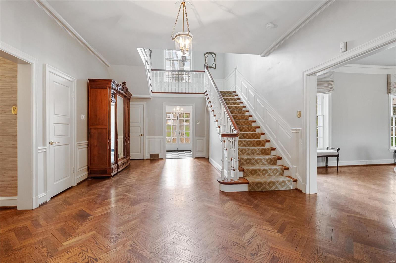 115 Hunters Grove Drive