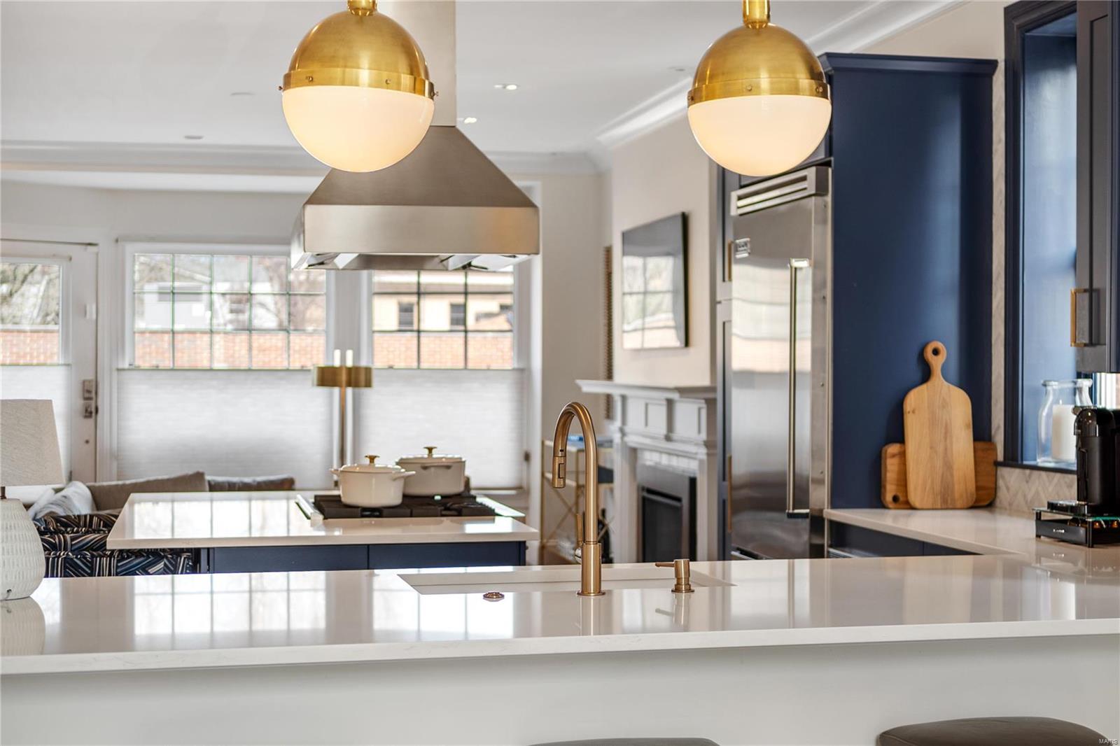 55 Maryland Plz Unit: 2E