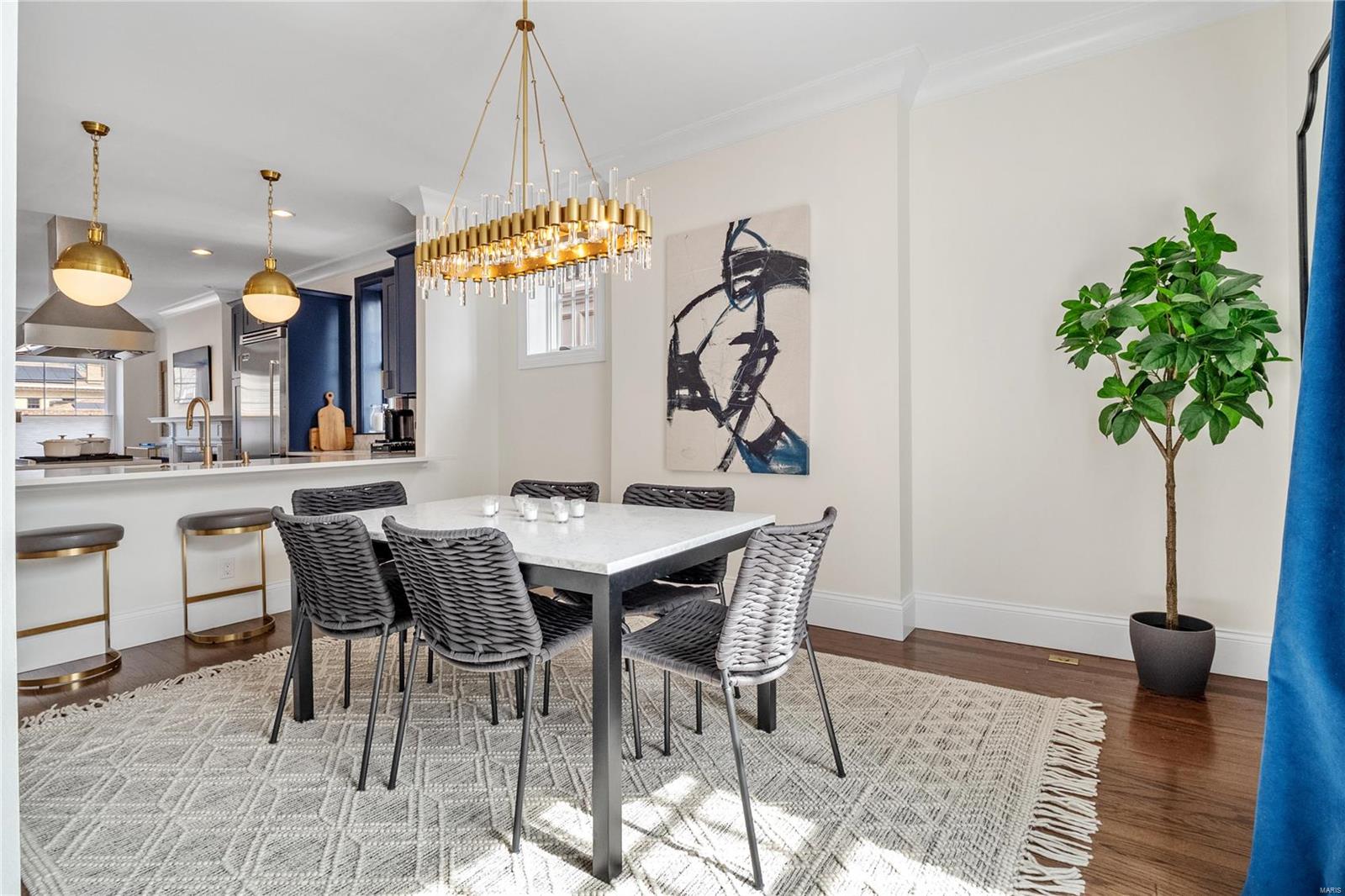 55 Maryland Plz Unit: 2E