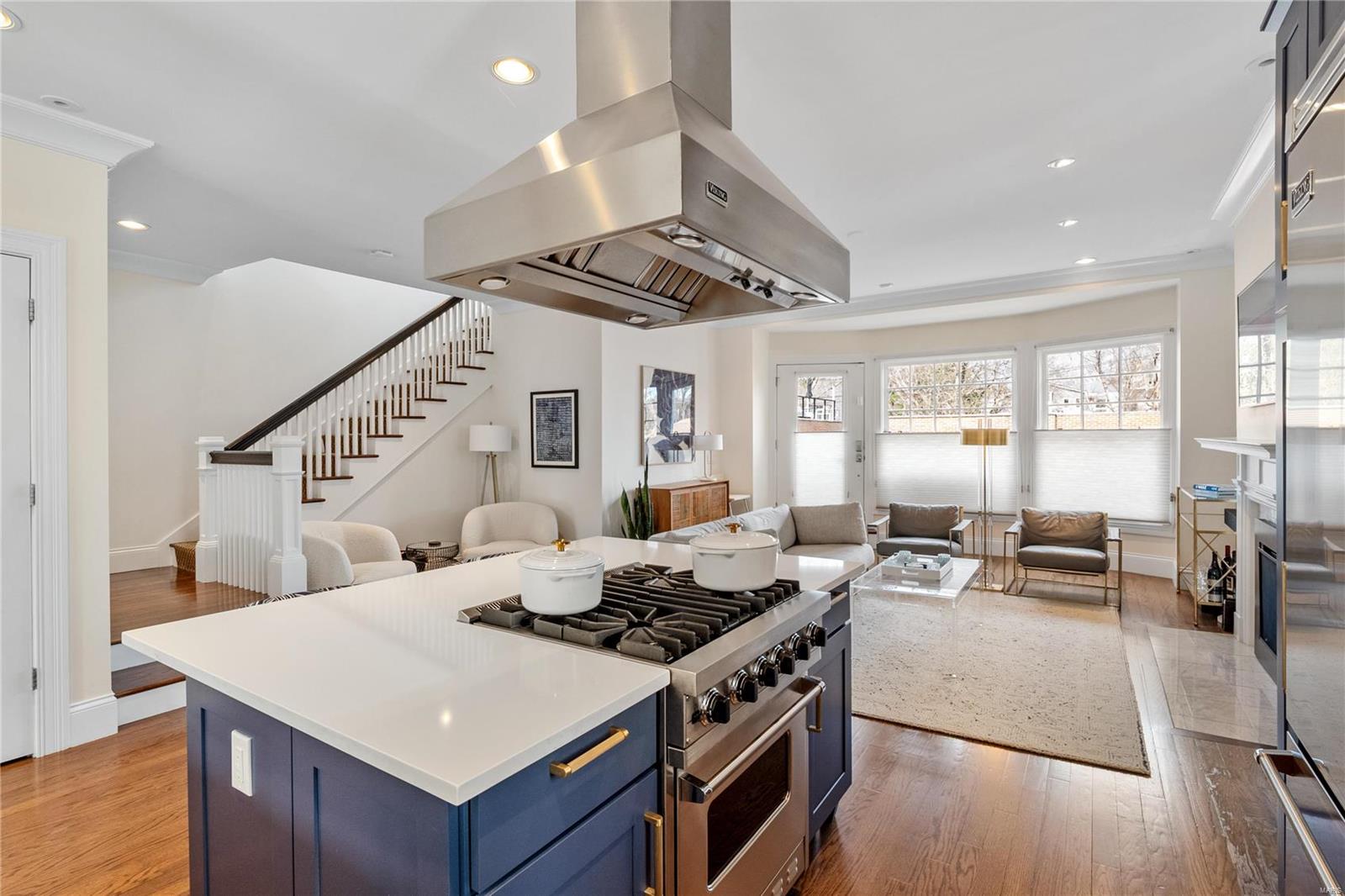 55 Maryland Plz Unit: 2E