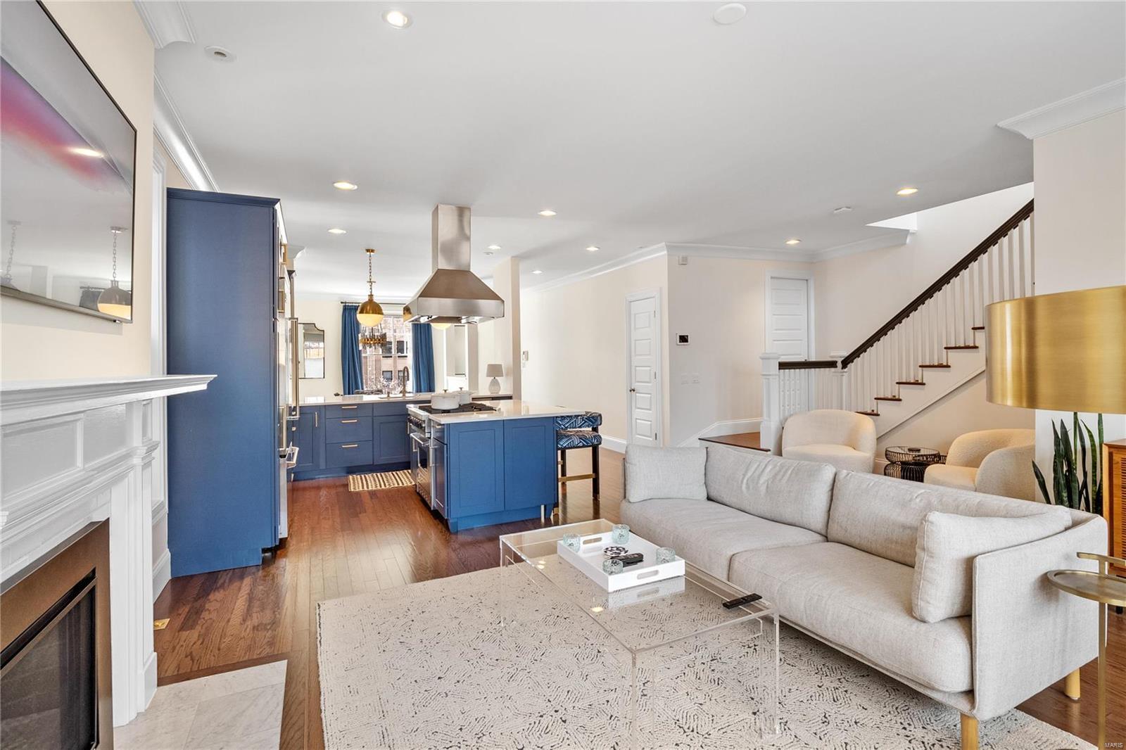 55 Maryland Plz Unit: 2E