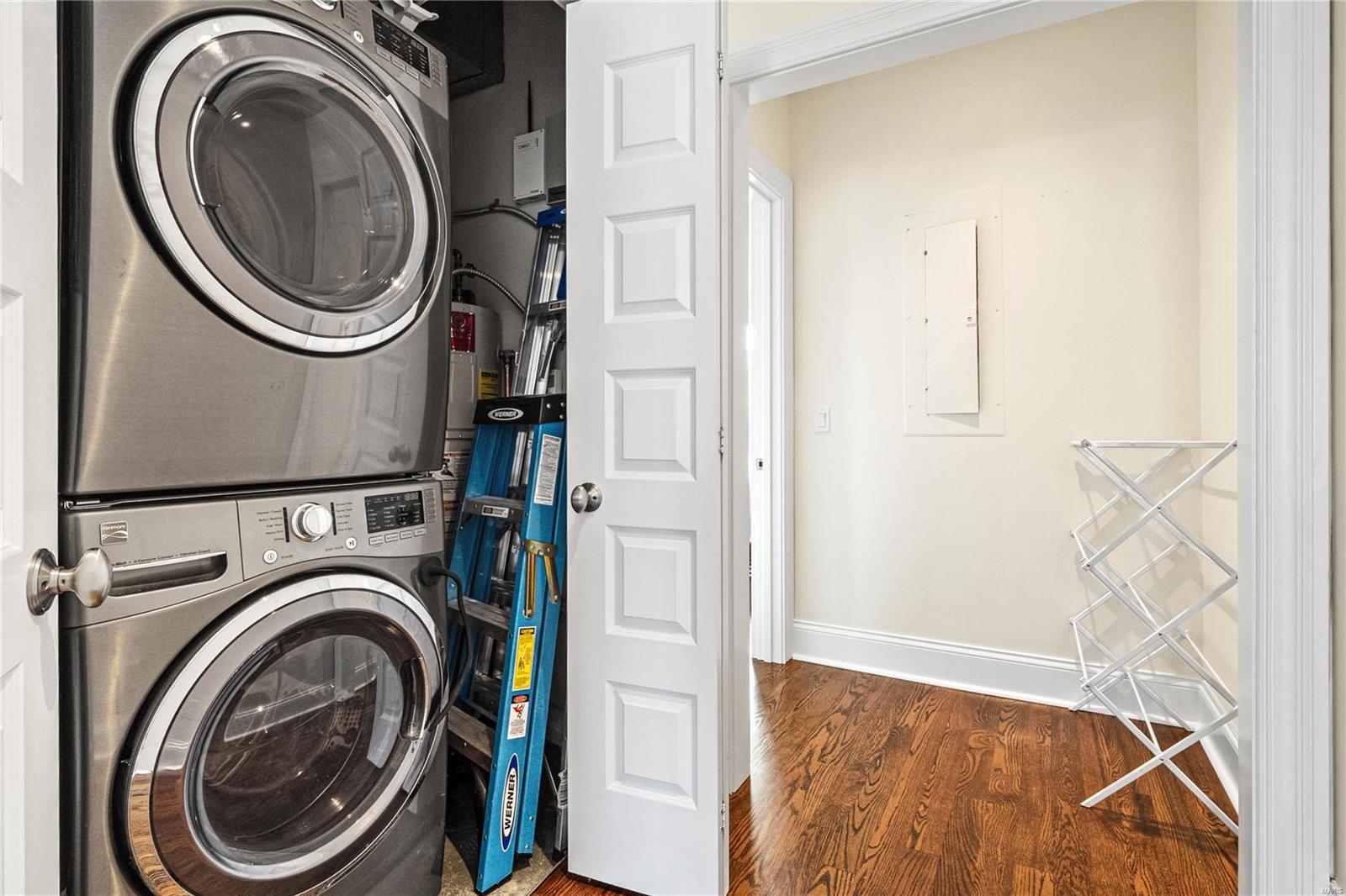 55 Maryland Plz Unit: 2E