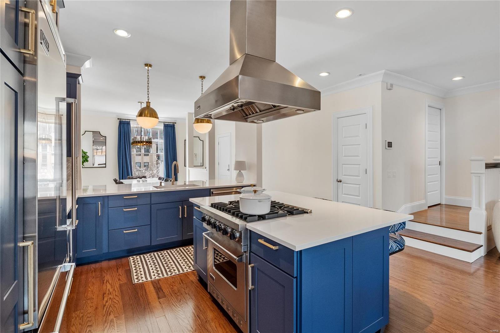 55 Maryland Plz Unit: 2E