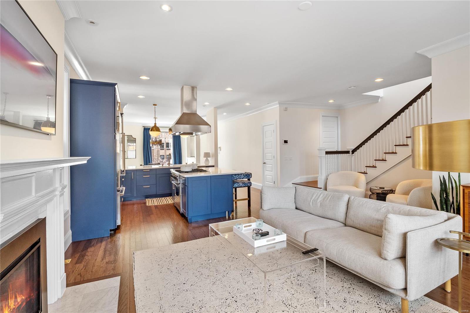 55 Maryland Plz Unit: 2E