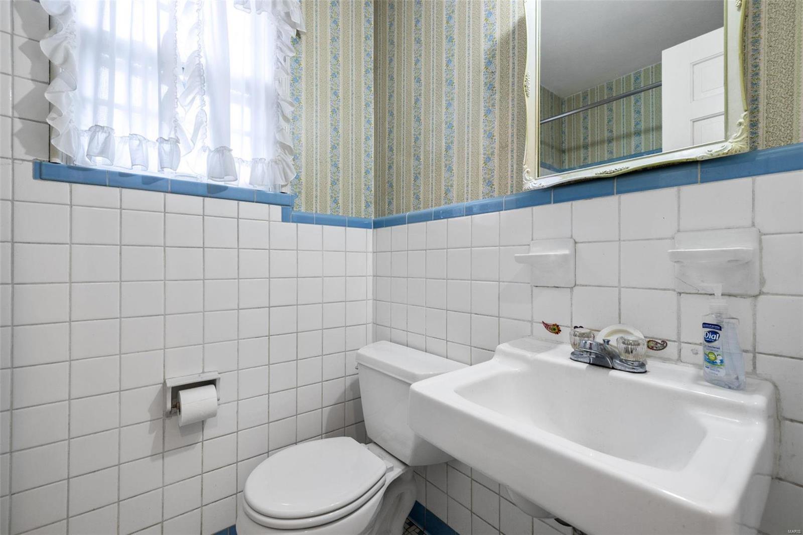 635 N Florissant Road