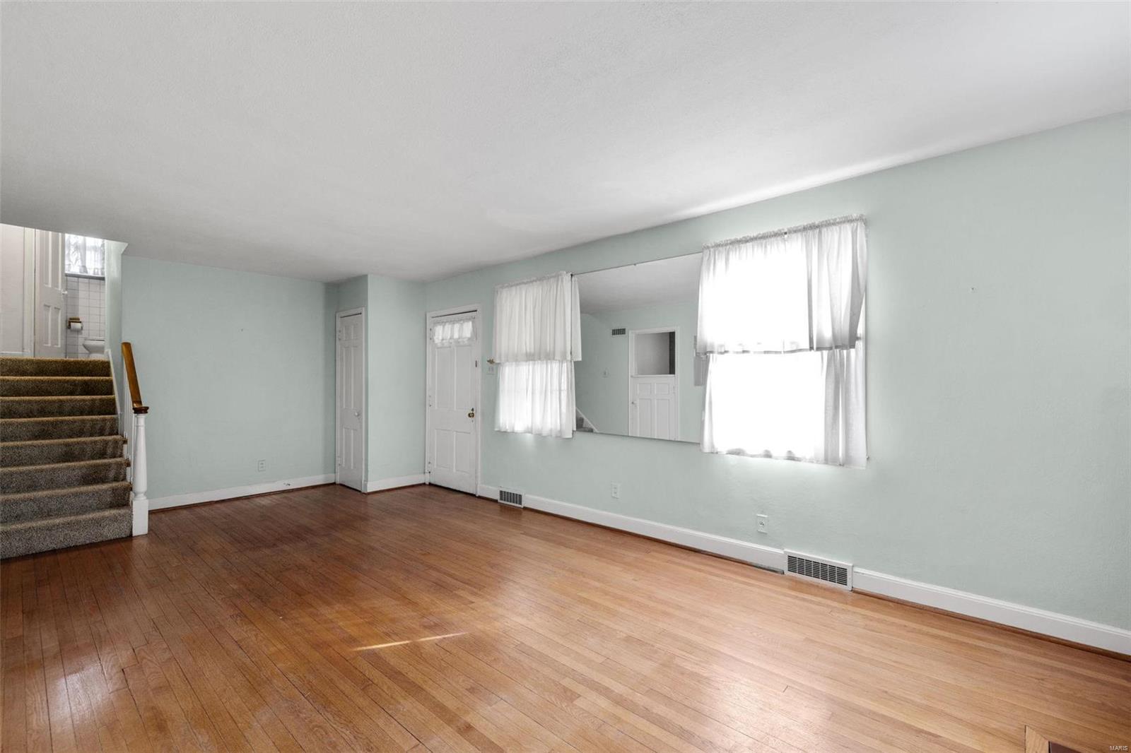 635 N Florissant Road