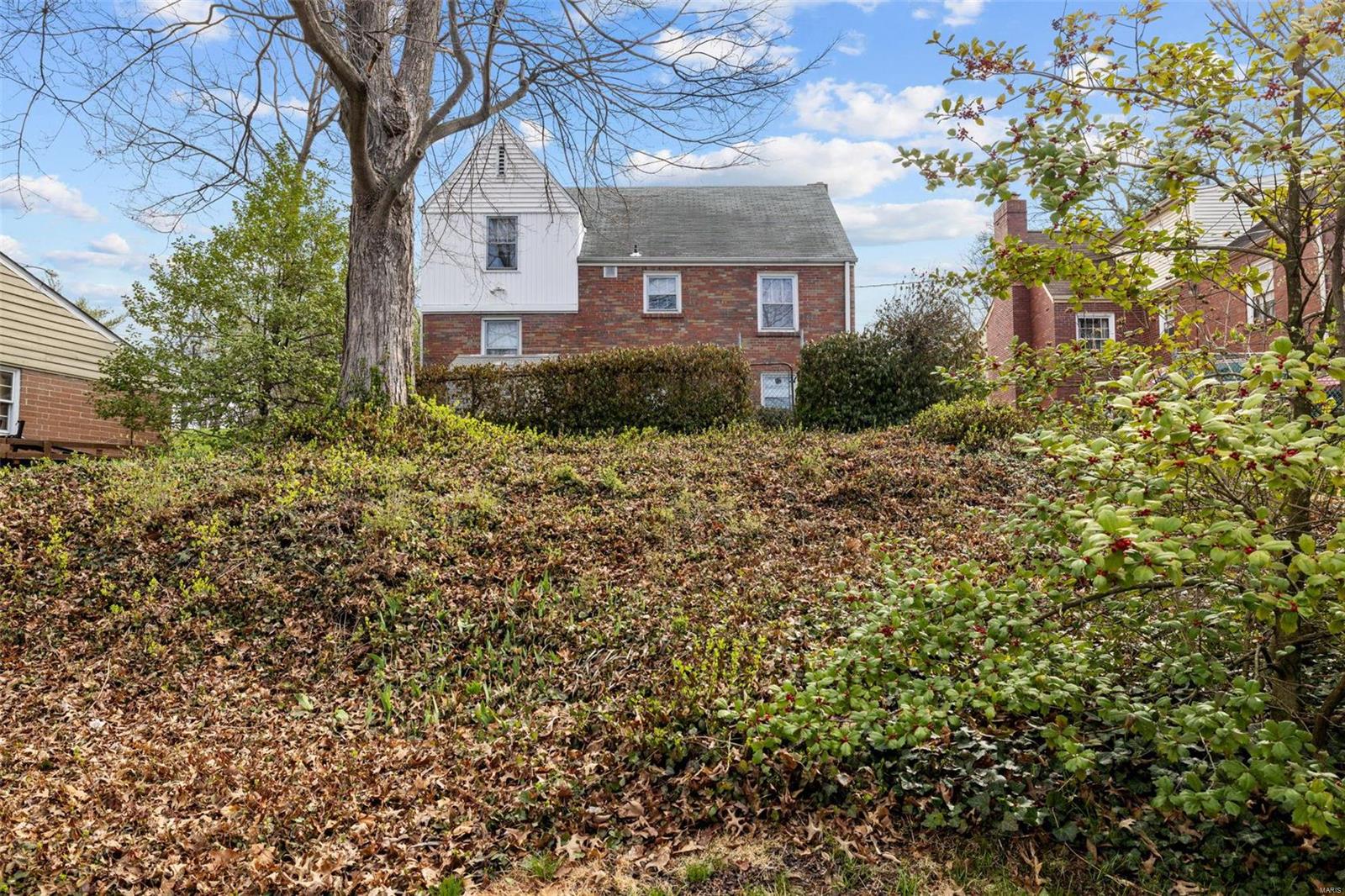 635 N Florissant Road