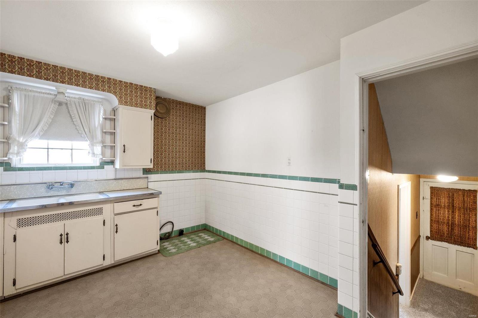 635 N Florissant Road