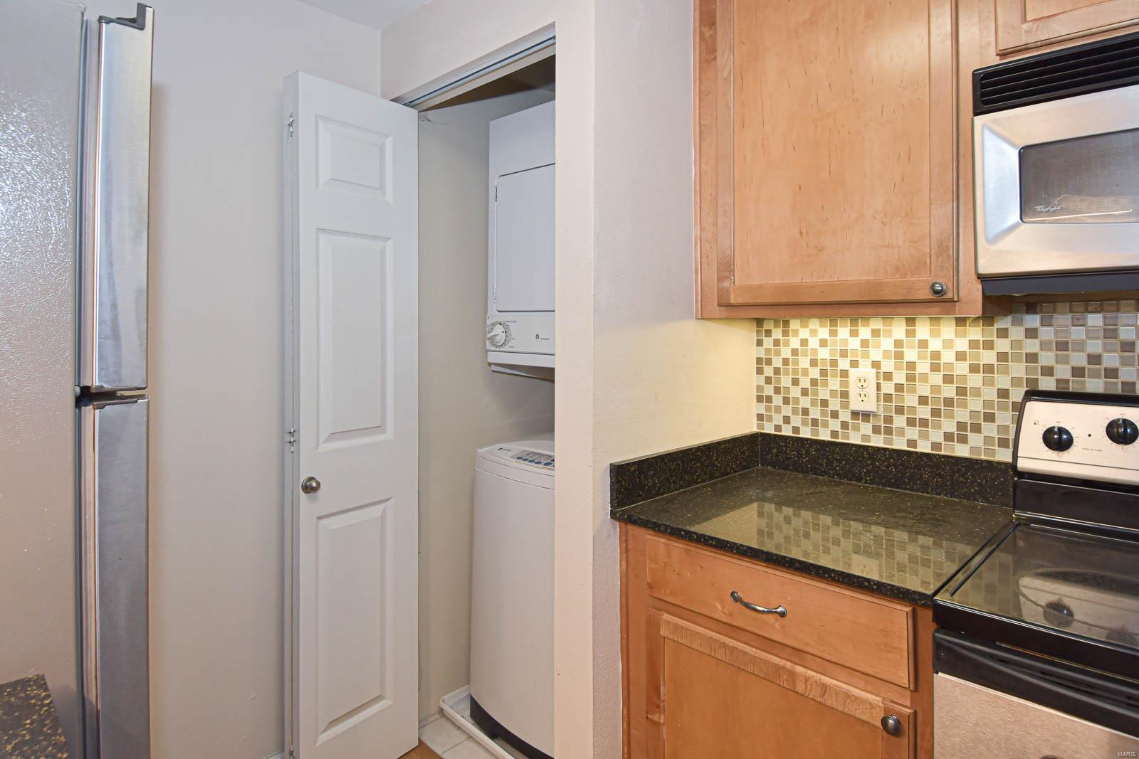 5635 Waterman Unit: 14