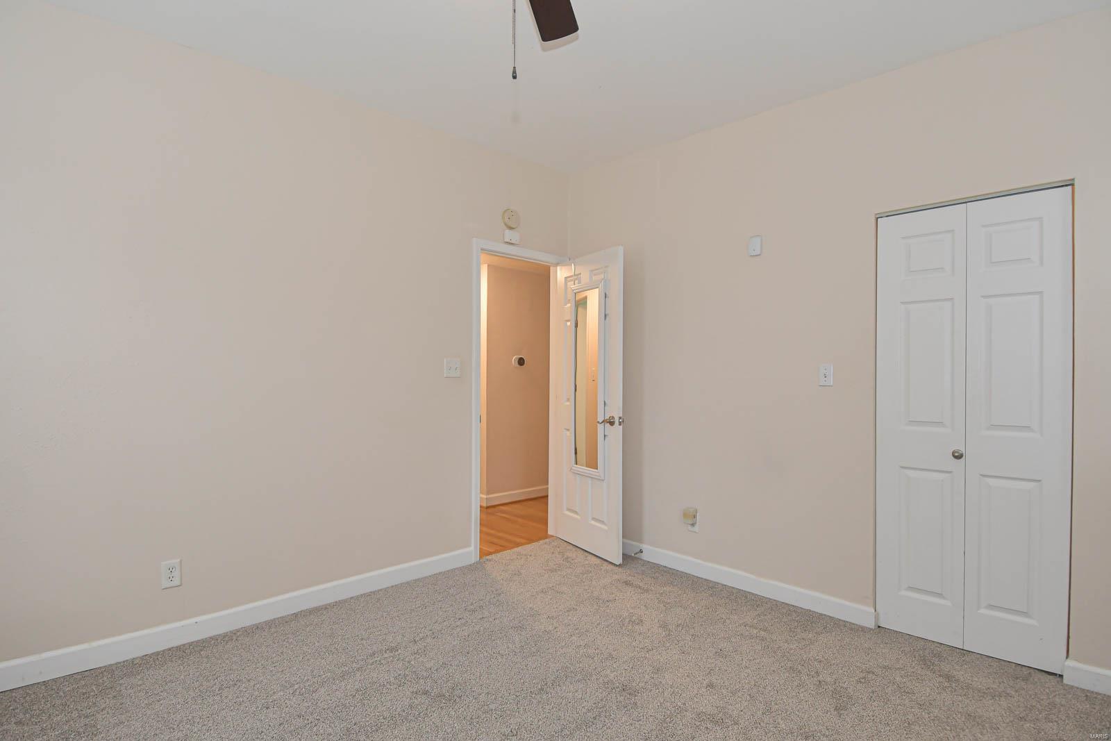 5635 Waterman Unit: 14