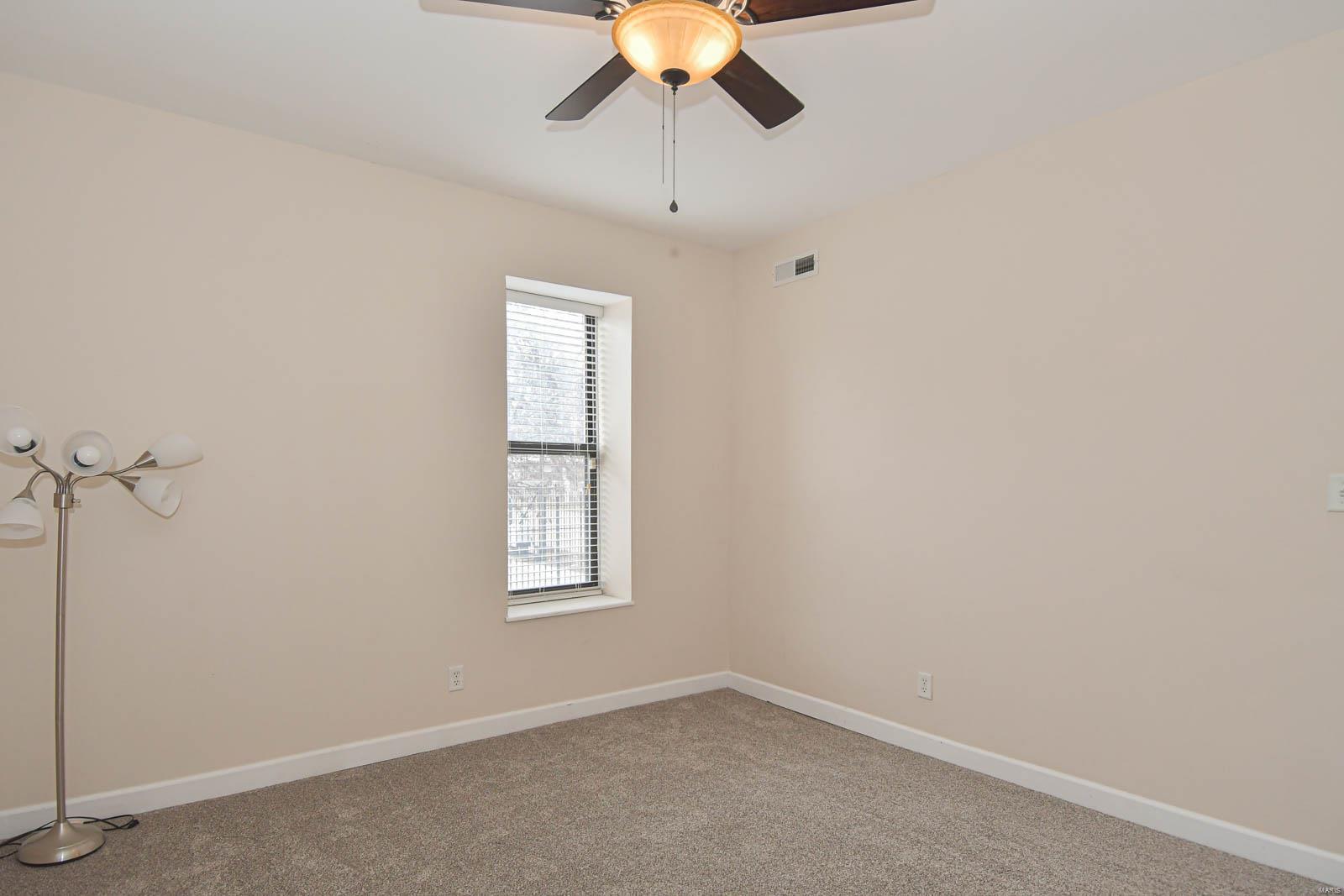 5635 Waterman Unit: 14