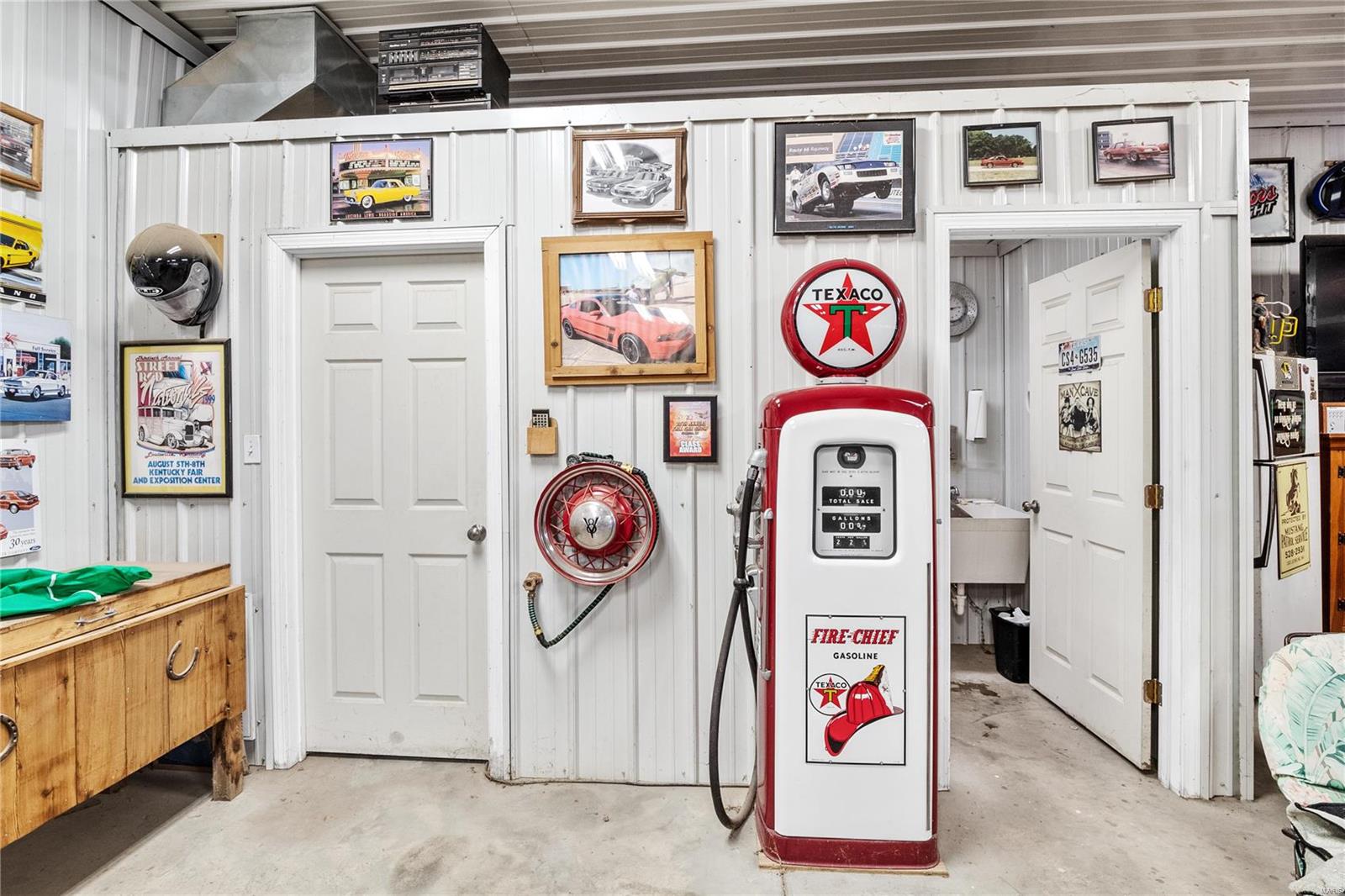 1033 Ridgewood Farms Road