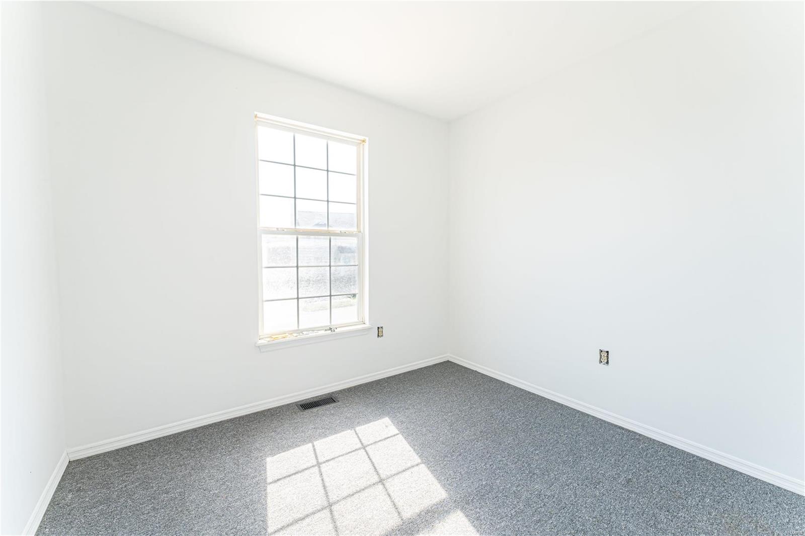 5576 Oakville Heights Court